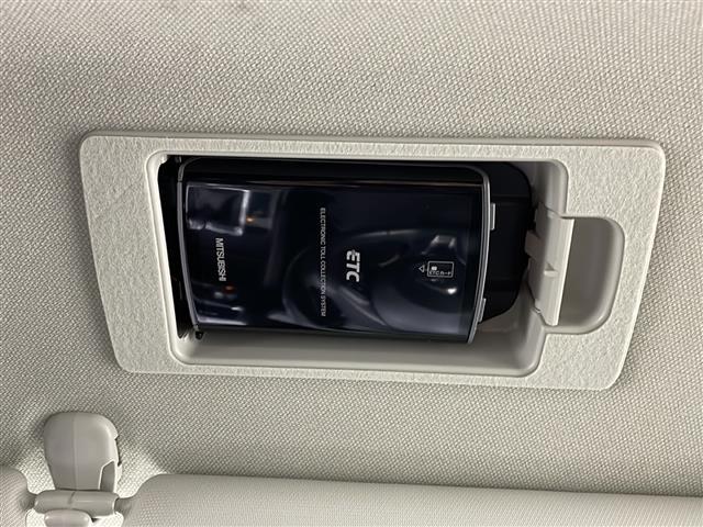 ＣＸ－５ ＸＤ　プロアクティブ　純正ナビ　ＢＳＭ　セーフティサポートＰＫＧ　レーダークルーズ　衝突軽減　誤発進抑制機能　バックカメラ　サイドカメラ　前後コーナーセンサー　フルセグＴＶ　ＣＤ　ＤＶＤ　ＬＥＤライト　オートハイビーム（6枚目）