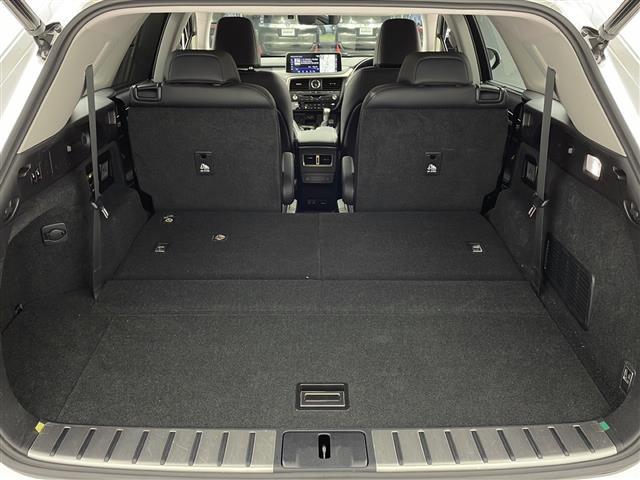 ＲＸ ＲＸ４５０ｈＬ　純正１２．３型ナビ　６人乗り　サンルーフ　全方位カメラ　ＢＳＭ　１００Ｖ電源　３眼ＬＥＤライト　ステアリングヒーター　レクサスセーフティシステムプラス　パワーバックドア　ＥＴＣ２．０　　純正ＡＷ（15枚目）