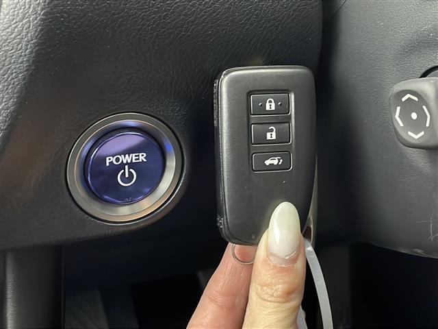 ＲＸ ＲＸ４５０ｈＬ　純正１２．３型ナビ　６人乗り　サンルーフ　全方位カメラ　ＢＳＭ　１００Ｖ電源　３眼ＬＥＤライト　ステアリングヒーター　レクサスセーフティシステムプラス　パワーバックドア　ＥＴＣ２．０　　純正ＡＷ（30枚目）