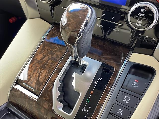 アルファードハイブリッド Ｇ　Ｆパッケージ　Ｗムーンルーフ　１２．１型後席モニター　純正９型ＤＡナビ　デジタルミラー　Ｂカメラ　ＢＳＭ　ＴｏｙｏｔａＳａｆｅｔｙＳｅｎｓｅ　パワーバックドア　両側パワスラ　メモリシート　シトヒタ　シトクラ　ＥＴＣ（10枚目）