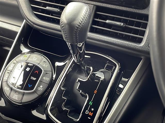 ヴォクシー ＺＳ　煌ＩＩ　アルパイン９型ナビ　１０．１型後席モニター　トヨタセーフティセンス　両側パワスラ　バックカメラ　前後コーナーセンサー　プリクラッシュセーフティー　クルーズコントロール　オートハイビーム　ＥＴＣ（10枚目）