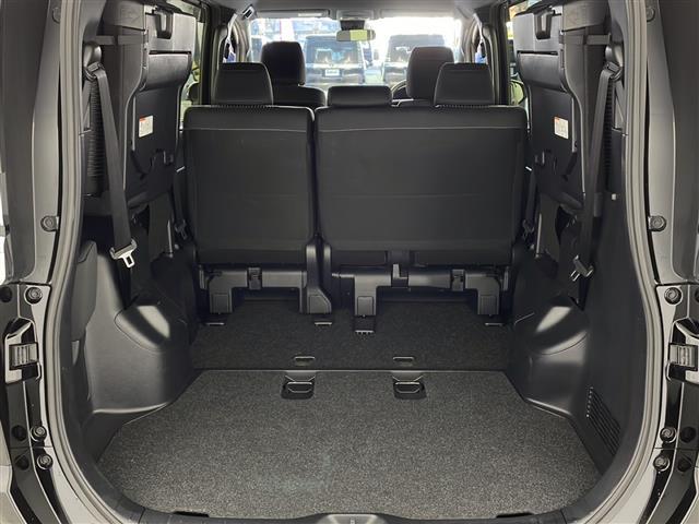 ヴォクシー ＺＳ　煌ＩＩ　アルパイン９型ナビ　１０．１型後席モニター　トヨタセーフティセンス　両側パワスラ　バックカメラ　前後コーナーセンサー　プリクラッシュセーフティー　クルーズコントロール　オートハイビーム　ＥＴＣ（15枚目）