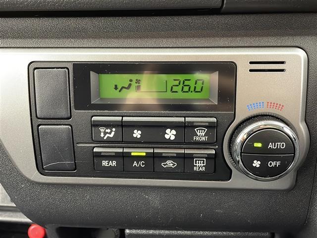 ハイエースバン ロングスーパーＧＬ　デジタルミラー　純正ナビ　Ｂカメラ　ＥＴＣ　ドラレコ　１００Ｖ電源　ＤＮ席エアバック　オートライト　ＡＢＳ　スマートキー　純正ＡＷ　純正フロアマット　両側スライドドア　カーテン　サーキュレーター（9枚目）