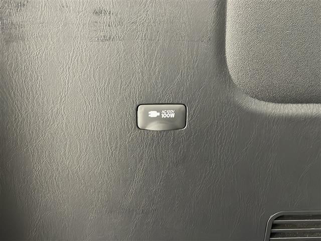 ハイエースバン ロングスーパーＧＬ　デジタルミラー　純正ナビ　Ｂカメラ　ＥＴＣ　ドラレコ　１００Ｖ電源　ＤＮ席エアバック　オートライト　ＡＢＳ　スマートキー　純正ＡＷ　純正フロアマット　両側スライドドア　カーテン　サーキュレーター（12枚目）