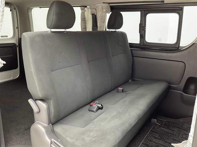 ハイエースバン ロングスーパーＧＬ　デジタルミラー　純正ナビ　Ｂカメラ　ＥＴＣ　ドラレコ　１００Ｖ電源　ＤＮ席エアバック　オートライト　ＡＢＳ　スマートキー　純正ＡＷ　純正フロアマット　両側スライドドア　カーテン　サーキュレーター（14枚目）