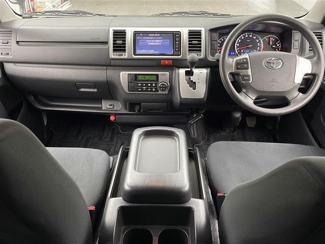 ハイエースバン ロングスーパーＧＬ　デジタルミラー　純正ナビ　Ｂカメラ　ＥＴＣ　ドラレコ　１００Ｖ電源　ＤＮ席エアバック　オートライト　ＡＢＳ　スマートキー　純正ＡＷ　純正フロアマット　両側スライドドア　カーテン　サーキュレーター（42枚目）