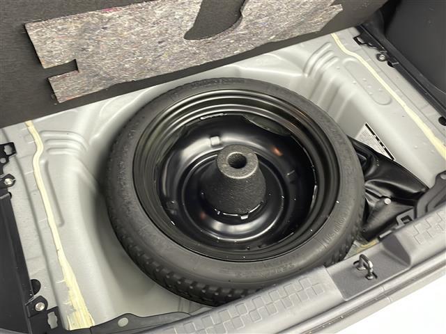 アクア Ｓ　純正フルエアロ　純正ナビ　バックカメラ　ＥＴＣ　ＡＢＳ　横滑り防止装置　オートライト　盗難防止装置　電格ミラー　キセノンヘッドライト　ＡＡＣ　純正フロアマット　スマートキー　スペアキー　エコモード（11枚目）