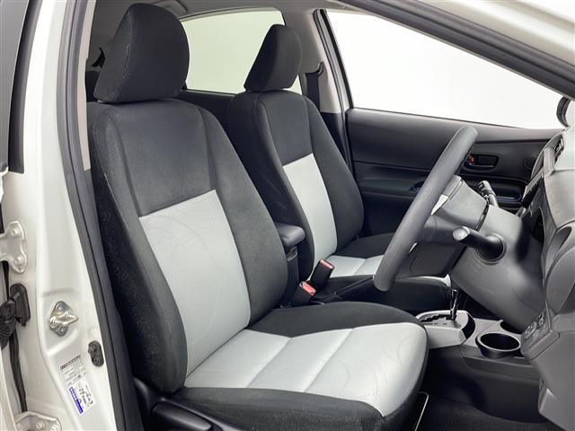 アクア Ｓ　純正フルエアロ　純正ナビ　バックカメラ　ＥＴＣ　ＡＢＳ　横滑り防止装置　オートライト　盗難防止装置　電格ミラー　キセノンヘッドライト　ＡＡＣ　純正フロアマット　スマートキー　スペアキー　エコモード（13枚目）