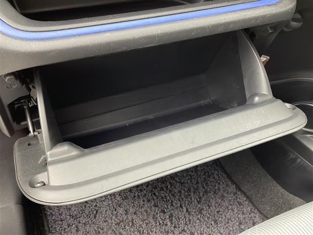 アクア Ｓ　純正フルエアロ　純正ナビ　バックカメラ　ＥＴＣ　ＡＢＳ　横滑り防止装置　オートライト　盗難防止装置　電格ミラー　キセノンヘッドライト　ＡＡＣ　純正フロアマット　スマートキー　スペアキー　エコモード（31枚目）