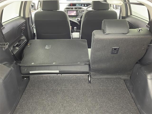 アクア Ｓ　純正フルエアロ　純正ナビ　バックカメラ　ＥＴＣ　ＡＢＳ　横滑り防止装置　オートライト　盗難防止装置　電格ミラー　キセノンヘッドライト　ＡＡＣ　純正フロアマット　スマートキー　スペアキー　エコモード（40枚目）