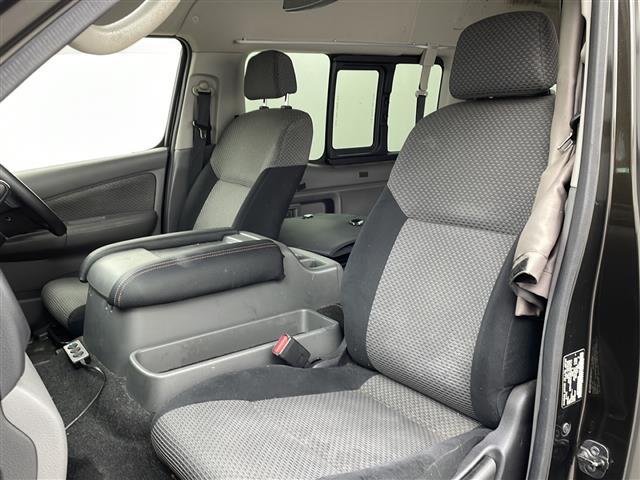 ＮＶ３５０キャラバンワゴン ＤＸ　キャンピング仕様　ベットキット　サブバッテリー　デジタルインナーミラー　簡易シンク　サブウーファー　スピーカー増設アルパイン　ハイルーフ　ＬＥＤヘッドライト　ＬＥＤフォグランプ　ＥＴＣ　電子レンジ（40枚目）