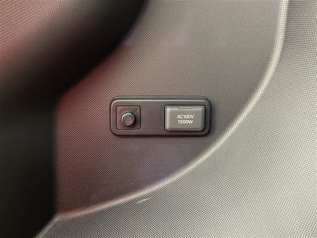 ライズ Ｚ　ワンオーナー　純正９ｉｎｃＤＡ　全方位　Ｓ－ＰＤＬ　１００Ｖ電源　スマートアシスト　シートヒーター　衝突軽減システム　車線逸脱防止　追従クルコン　前後クリアランスソナー　ＥＴＣ　フルセグＴＶ　ＨＤＭＩ（12枚目）