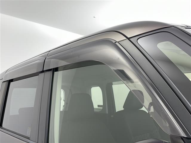 ���ŐV�i�r�i�t���Z�O�E�����Z�O�E�c�u�c�Đ��j�����ē��B�J���b�c�F���A�E�A���p�C���E�C�N���v�X�̃i�r���戵���Ă���o�b�N�J�����i�o�b�N���j�^�[�j��ȃ��j�^�[�i�t���b�v�_�E�����j�^�[�j�̎�t���\�ł��B