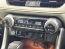 ＲＡＶ４ アドベンチャー　純正１０．５型ＤＡナビ　パノラマミックビューモニター　ＢＳＭ　シートベンチレーション　シートヒーター　トヨタセーフティセンス　レーダークルーズコントロール　プリクラッシュセーフティ　純正ＡＷ　　ＥＴＣ（5枚目）