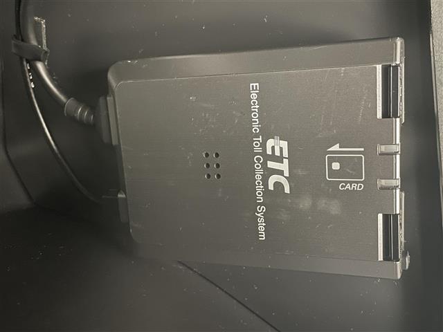 ムーヴ カスタム　ＲＳ　ＳＤナビ　フルセグＴＶ　バックカメラ　ＨＩＤヘッドライト　オートライト　ＥＴＣ　ドライブレコーダー　スマートキー　ＭＯＭＯハンドル　純正フロアマット　１５インチアルミホイール　電動格納ミラー　禁煙車（5枚目）