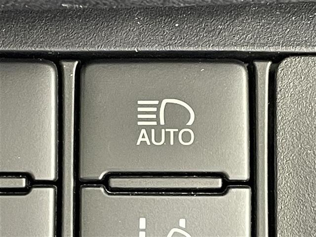 シエンタ ハイブリッドＧ　純正ナビ　フルセグＴＶ　Ｂｌｕｅｔｏｏｔｈ　バックモニター　両側パワースライドドア　トヨタセーフティセンス　レーンキープアシスト　オートハイビーム　ＬＥＤヘッドランプパッケージ　１５インチＡＷ（10枚目）
