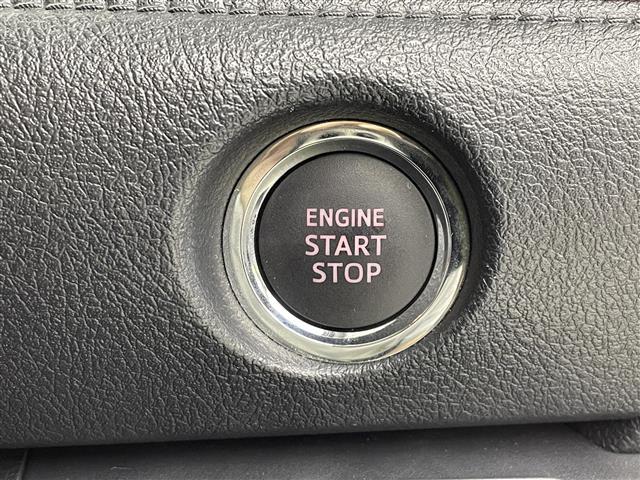 シエンタ Ｘ　後期モデル　２トーンカラー　純正ナビ　フルセグＴＶ　Ｂｌｕｅｔｏｏｔｈ　バックモニター　パワースライドドア　セーフティセンス　レーンキープアシスト　ＬＥＤヘッドランプ　フォグランプ　スマートキー（8枚目）