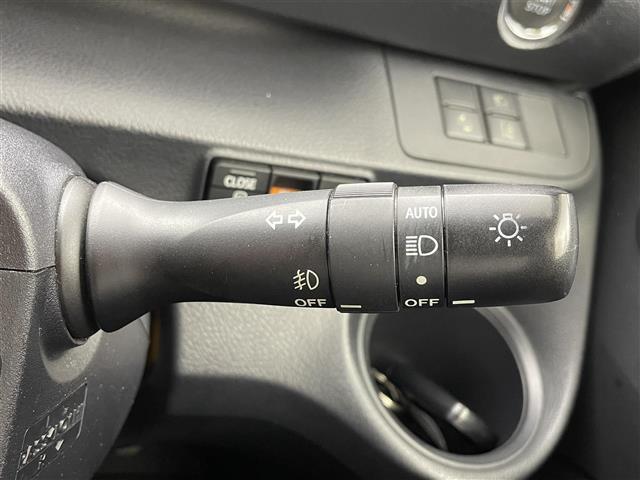 シエンタ Ｘ　後期モデル　２トーンカラー　純正ナビ　フルセグＴＶ　Ｂｌｕｅｔｏｏｔｈ　バックモニター　パワースライドドア　セーフティセンス　レーンキープアシスト　ＬＥＤヘッドランプ　フォグランプ　スマートキー（29枚目）