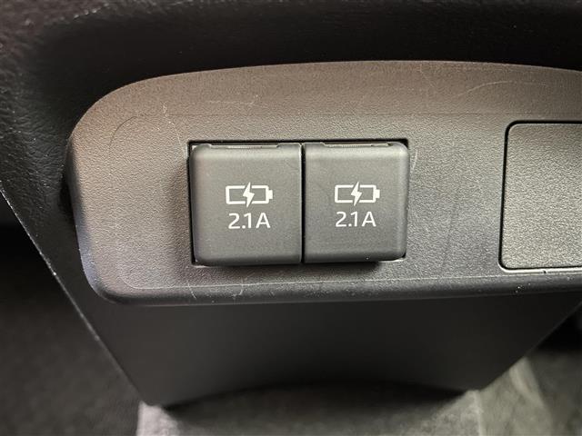 シエンタ Ｘ　後期モデル　２トーンカラー　純正ナビ　フルセグＴＶ　Ｂｌｕｅｔｏｏｔｈ　バックモニター　パワースライドドア　セーフティセンス　レーンキープアシスト　ＬＥＤヘッドランプ　フォグランプ　スマートキー（32枚目）