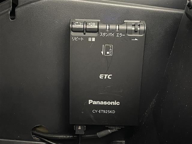 ジープ・ラングラーアンリミテッド スポーツ　ＡＬＰＩＮＥ製ナビ（ＥＸ９Ｚ）　クルーズコントロール　フルセグ　Ｂｌｕｅｔｏｏｔｈ　ダウンヒルアシスト　純正マット　ＭＴモード付ＡＴ　ＥＴＣ　バックカメラ　純正ＡＷ（21枚目）