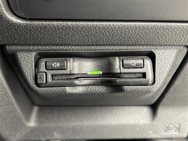 レヴォーグ ＧＴ－Ｈ　ＥＸ　４ＷＤ　メモリーナビ　ＥＴＣ　バックカメラ　フルセグ　電動リアゲート　シートヒーター　ターボ　アダプティブクルーズコントロール　ＵＳＢ入力端子　オートライト　衝突防止システム　ＬＥＤヘッドランプ（4枚目）
