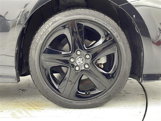 プリウス Ｓツーリングセレクション・ブラックエディション　純正ナビ　バックモニター　ＬＥＤヘッドライト　衝突軽減ブレーキ　追従クルコン　レーンキープアシスト　純正アルミホイール　ＥＴＣ　黒レザーシート　シートヒーター　ドライブレコーダー　スマートキー　禁煙車（17枚目）