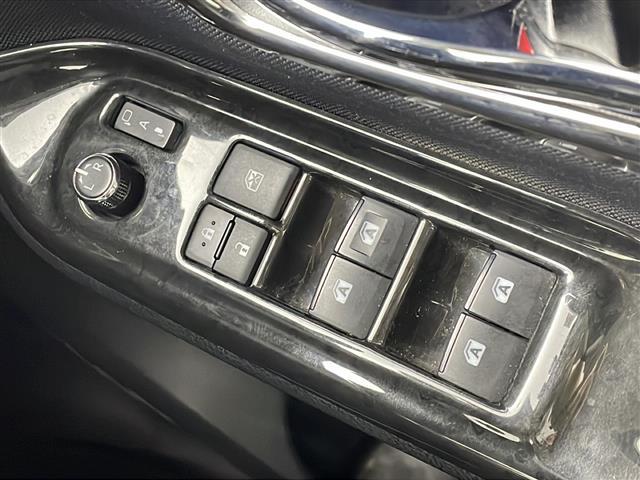 ヴォクシー ZS 煌II 純正10型ナビ フルセグTV バックモニター 衝突軽減ブレーキ 両側電動スライドドア LEDライト LEDフォグランプ ETC ドライブレコーダー スマートキー 横滑り防止装置 純正アルミホイール(30枚目)