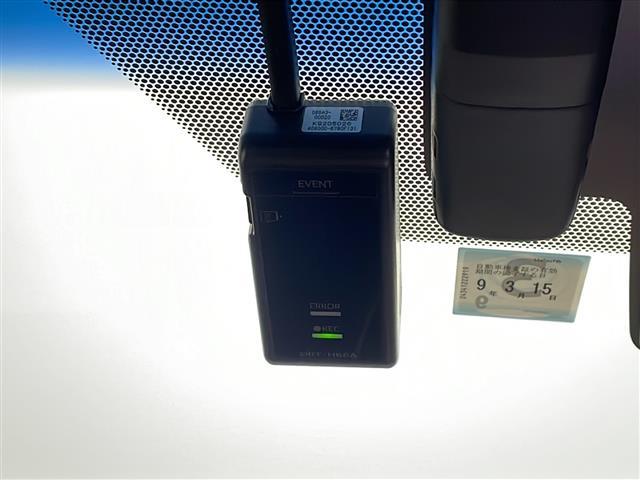 ハリアー プレミアム 10型ナビ フルセグTV バックモニター 衝突軽減ブレーキ 電動リアゲート ビルドインETC 茶革シート LEDヘッドライト フォグランプ 純正18インチアルミホイール 追従クルコン 横滑り防止装置(6枚目)