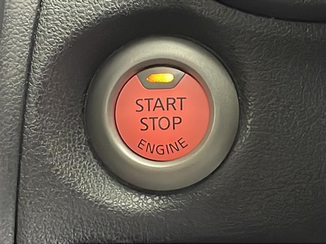 ノート X 純正ナビ バックモニター スマートキー ETC 衝突軽減ブレーキ 横滑り防止装置 メモリーナビ USB入力端子 オートライト 純正フロアマット 盗難防止装置 コーナーセンサー レーンキープアシスト(6枚目)