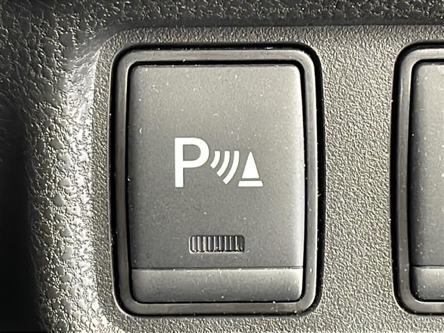 ノート X 純正ナビ バックモニター スマートキー ETC 衝突軽減ブレーキ 横滑り防止装置 メモリーナビ USB入力端子 オートライト 純正フロアマット 盗難防止装置 コーナーセンサー レーンキープアシスト(9枚目)