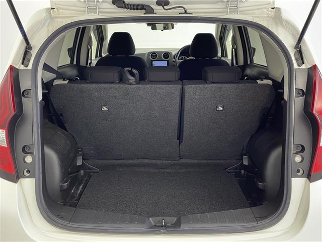 ノート X 純正ナビ バックモニター スマートキー ETC 衝突軽減ブレーキ 横滑り防止装置 メモリーナビ USB入力端子 オートライト 純正フロアマット 盗難防止装置 コーナーセンサー レーンキープアシスト(16枚目)