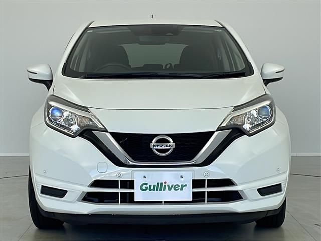 ノート X 純正ナビ バックモニター スマートキー ETC 衝突軽減ブレーキ 横滑り防止装置 メモリーナビ USB入力端子 オートライト 純正フロアマット 盗難防止装置 コーナーセンサー レーンキープアシスト(18枚目)