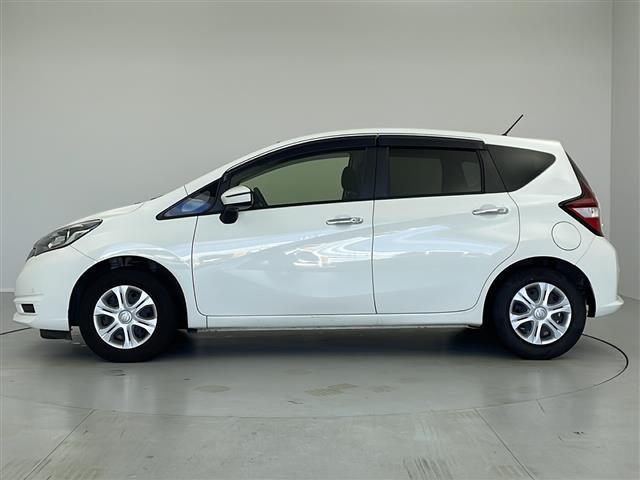 ノート X 純正ナビ バックモニター スマートキー ETC 衝突軽減ブレーキ 横滑り防止装置 メモリーナビ USB入力端子 オートライト 純正フロアマット 盗難防止装置 コーナーセンサー レーンキープアシスト(19枚目)