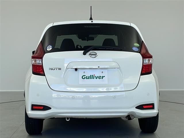 ノート X 純正ナビ バックモニター スマートキー ETC 衝突軽減ブレーキ 横滑り防止装置 メモリーナビ USB入力端子 オートライト 純正フロアマット 盗難防止装置 コーナーセンサー レーンキープアシスト(39枚目)