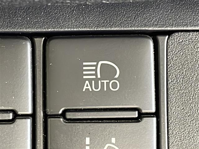 シエンタ ハイブリッドG 社外ナビ フルセグTV Bluetooth バックモニター 衝突軽減ブレーキ 両側電動スライドドア LEDヘッドランプ フォグライト 純正16インチアルミホイール フルエアロ ETC スマートキー(10枚目)