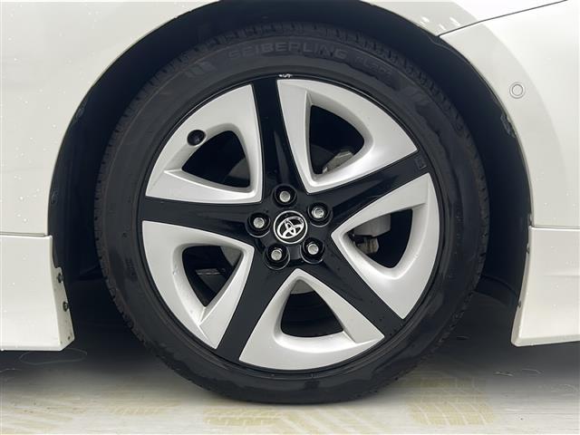 プリウス Aツーリングセレクション モデリスタエアロ TRDマフラー TEIN車高調 純正9インチナビ バックカメラ 衝突軽減ブレーキ レーダークルーズコントロール 革シート シートヒーター 前後ドライブレコーダ― ETC LEDライト(17枚目)