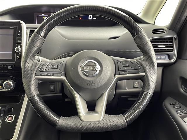 セレナ ハイウェイスター 衝突軽減ブレーキ 純正9インチナビ パーキングアシスト 両側パワースライドドア クルーズコントロール 前席シートヒーター アイドリングストップ 横滑り防止装置 車線逸脱警報 純正フロアマット ETC(4枚目)