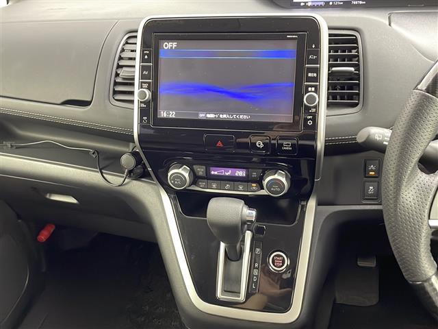 セレナ ハイウェイスター 衝突軽減ブレーキ 純正9インチナビ パーキングアシスト 両側パワースライドドア クルーズコントロール 前席シートヒーター アイドリングストップ 横滑り防止装置 車線逸脱警報 純正フロアマット ETC(8枚目)