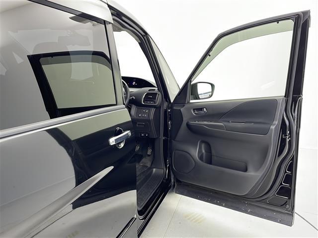 セレナ ハイウェイスター 衝突軽減ブレーキ 純正9インチナビ パーキングアシスト 両側パワースライドドア クルーズコントロール 前席シートヒーター アイドリングストップ 横滑り防止装置 車線逸脱警報 純正フロアマット ETC(30枚目)