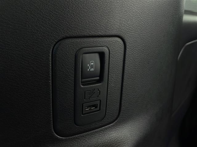 セレナ e-パワー ハイウェイスターV 衝突軽減ブレーキ プロパイロット 両側電動スライドドア 純正10インチナビ フルセグTV アラウンドビューモニター バックカメラ デジタルインナーミラー ETC ドライブレコーダー スマートキー(9枚目)