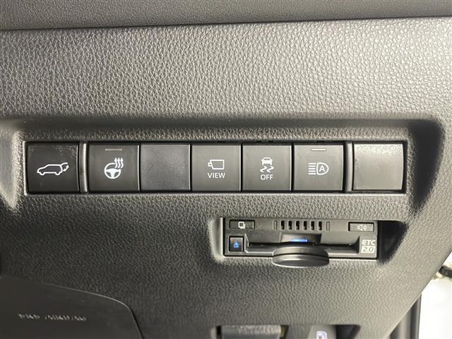 ハリアーハイブリッド Ｚ　レザーパッケージ　純正ナビ　電動リアゲート　パノラミックビューモニター　デジタルインナーミラー　ブラインドスポットモニター　レーダークルーズコントロール　レーンキープアシスト　シートヒーター　ステアリングヒーター（3枚目）