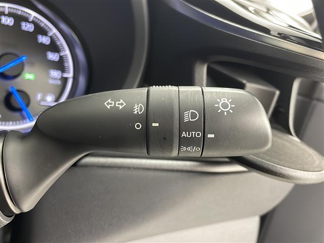 ハリアーハイブリッド Ｚ　レザーパッケージ　純正ナビ　電動リアゲート　パノラミックビューモニター　デジタルインナーミラー　ブラインドスポットモニター　レーダークルーズコントロール　レーンキープアシスト　シートヒーター　ステアリングヒーター（14枚目）