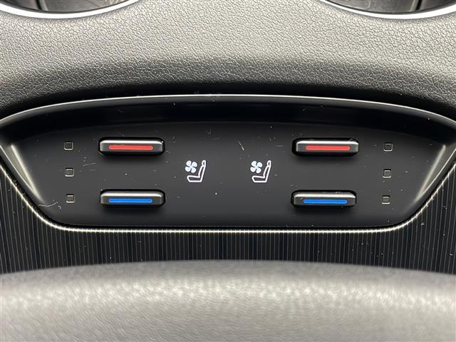 ハリアーハイブリッド Ｚ　レザーパッケージ　純正ナビ　電動リアゲート　パノラミックビューモニター　デジタルインナーミラー　ブラインドスポットモニター　レーダークルーズコントロール　レーンキープアシスト　シートヒーター　ステアリングヒーター（24枚目）