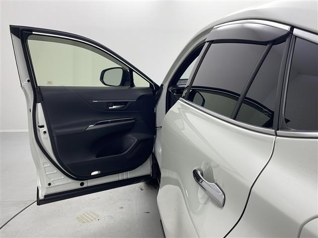 ハリアーハイブリッド Ｚ　レザーパッケージ　純正ナビ　電動リアゲート　パノラミックビューモニター　デジタルインナーミラー　ブラインドスポットモニター　レーダークルーズコントロール　レーンキープアシスト　シートヒーター　ステアリングヒーター（30枚目）