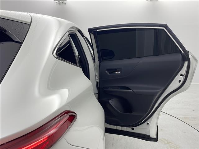 ハリアーハイブリッド Ｚ　レザーパッケージ　純正ナビ　電動リアゲート　パノラミックビューモニター　デジタルインナーミラー　ブラインドスポットモニター　レーダークルーズコントロール　レーンキープアシスト　シートヒーター　ステアリングヒーター（32枚目）