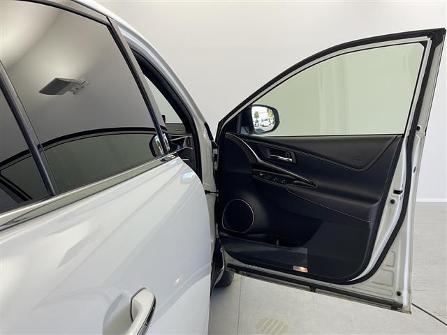 ハリアー プレミアム 純正9型ナビ バックモニター フルセグTV 衝突軽減ブレーキ LEDライト 電動リアゲート ETC 追従クルコン パワーシート クリアランスソナー 横滑り防止装置 純正アルミ ドライブレコーダー(35枚目)