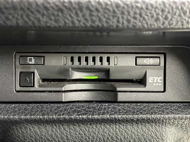 ヴォクシー ZS 煌 純正9インチナビ バックカメラ フルセグTV アダプティブクルーズコントロール LEDライト 両側電動スライドドア 衝突軽減ブレーキ レーンキープアシスト フリップダウンモニター 純正16インチAW(5枚目)