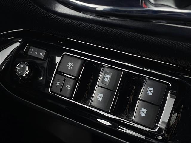 ヴォクシー ZS 煌 純正9インチナビ バックカメラ フルセグTV アダプティブクルーズコントロール LEDライト 両側電動スライドドア 衝突軽減ブレーキ レーンキープアシスト フリップダウンモニター 純正16インチAW(17枚目)