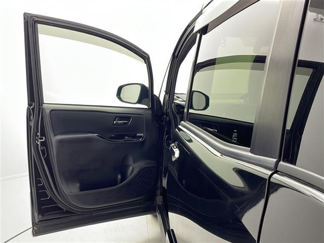 ヴォクシー ZS 煌 純正9インチナビ バックカメラ フルセグTV アダプティブクルーズコントロール LEDライト 両側電動スライドドア 衝突軽減ブレーキ レーンキープアシスト フリップダウンモニター 純正16インチAW(24枚目)