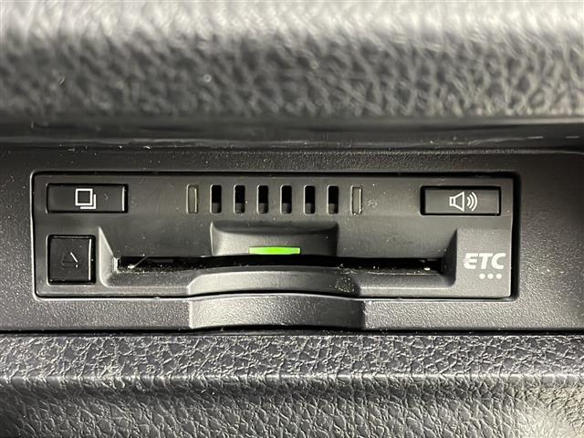 ヴォクシー ハイブリッドZS 煌III 純正10インチSDナビ バックカメラ ETC 前後ドラレコ LEDライト オートライト オートマチックハイビーム 追従クルコン 両側電動パワスラ シートヒーター レーンキープアシスト 横滑り防止装置(6枚目)